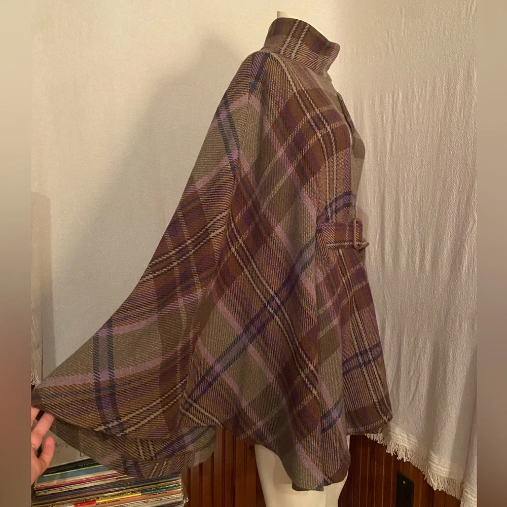 Ralph Lauren Belted Cape - Picture 7 of 10